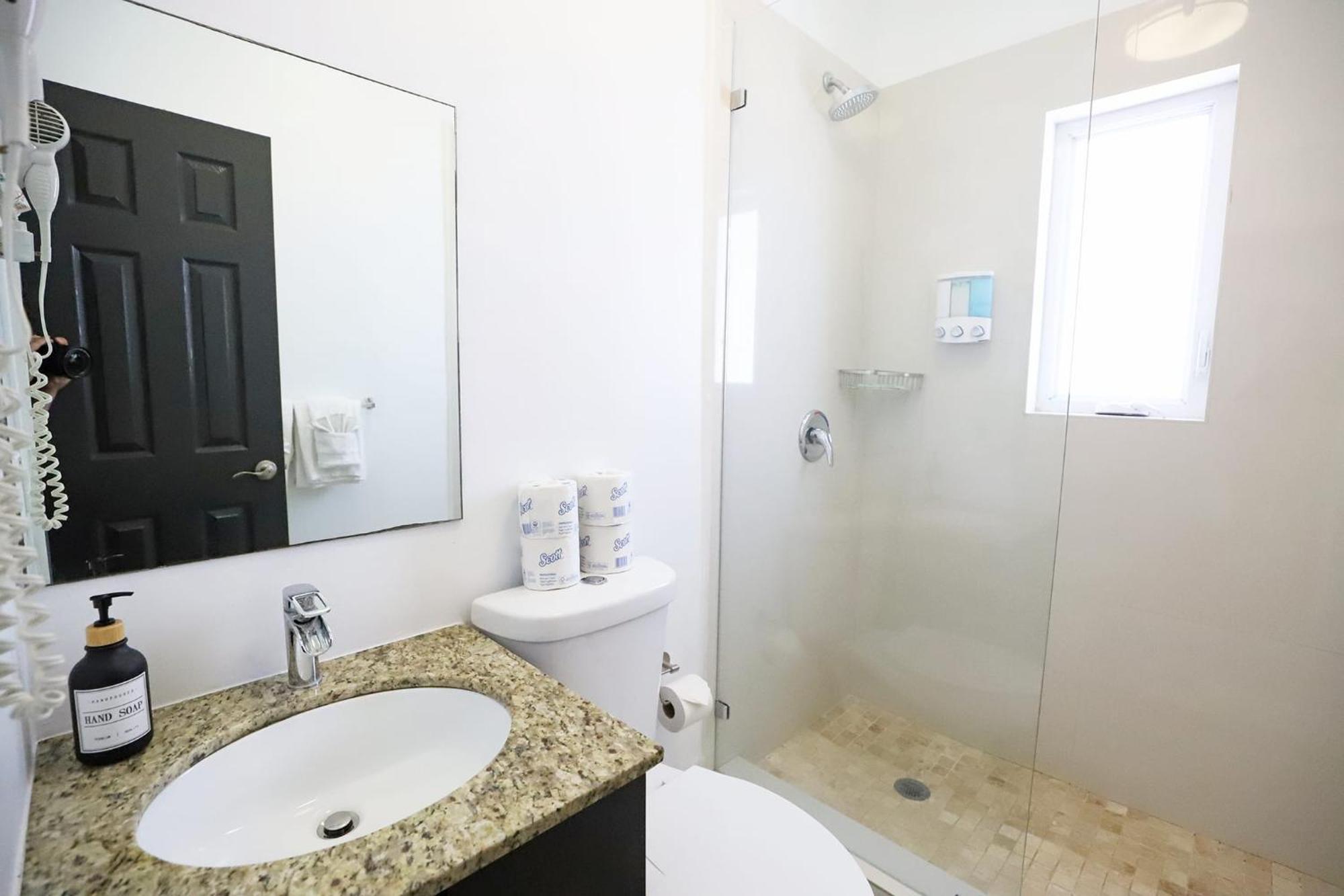 Miami Beach Apartment With Private Patio Free Parking Family Friendly No Pet Fee מראה חיצוני תמונה